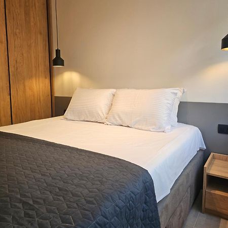Anja & Ogo Apartments Sea View & Pool Petrovac ภายนอก รูปภาพ