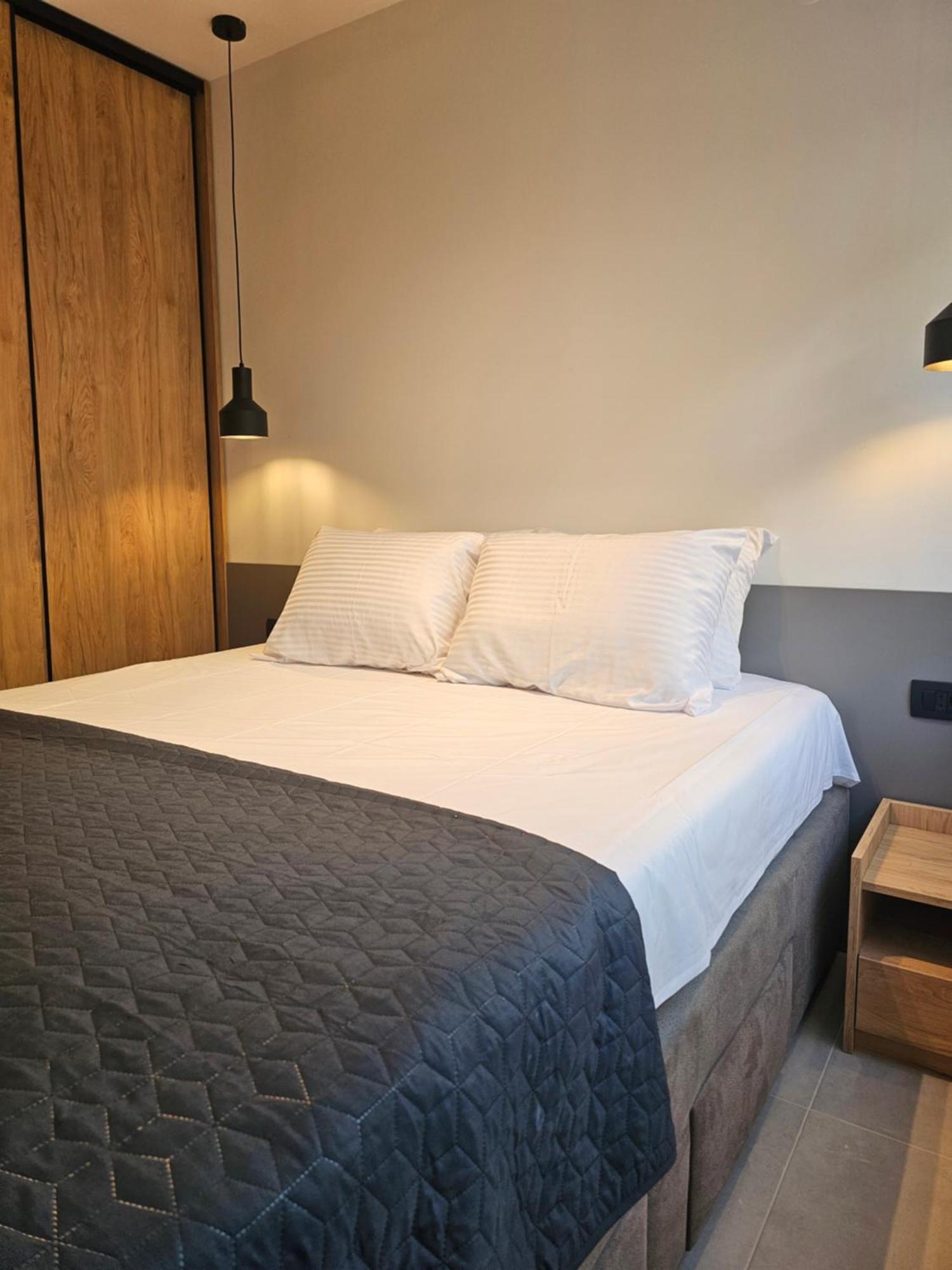 Anja & Ogo Apartments Sea View & Pool Petrovac ภายนอก รูปภาพ